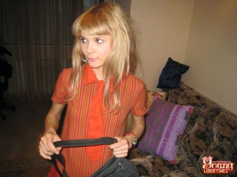 18 Videoz – Alicia A Gak Pake Inggris, Langsung Nge-seks Liar Sampai Mampus