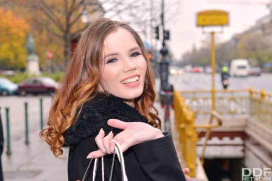 Ddf Network – Leila Fiore Dan Lovenia Lux Bergoyang Pakai High Heels, Siap Bikin Kamu Mendidih