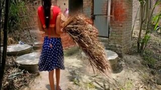 Istri Tetangga Di Desa Ngentot Di Kamar Mandi Siang Bolong, Bikin Makin Basah Dan Liar.