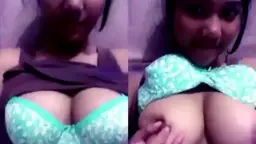 Mandi Bareng Bh Biru, Basah Kuyup, Ngeces Lihat Puting Susu Tembus.
