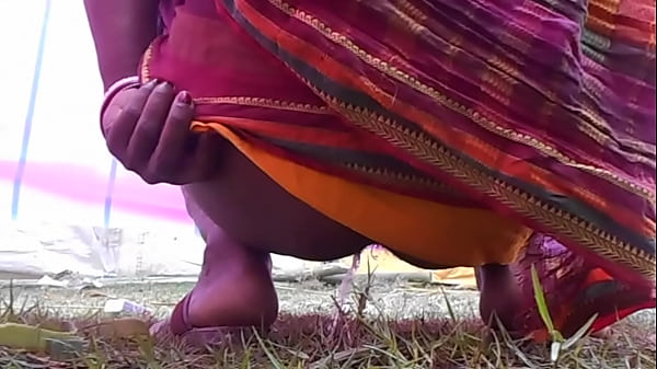 Desi Bulu Becek Dikencingin Basah Kencang