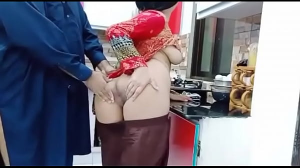 Istri Cantik Asli Pakistan Di Entot Di Dapur Sambil Masak, Suara Hindi Jelas Bikin Makin Panas