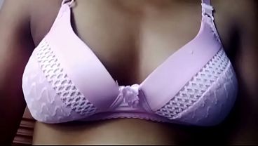 Malam Ini, Cewek India Super Seksi Siap Bikin Lo Nggak Bisa Tidur Dengan Tubuhnya Yang Menggoda Dan Panas Membara.