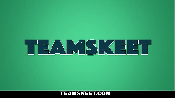 Gobloğ Türk Bimbo Sizi Sev, Amerikan Vatandaşlığının Koruması Altında Sertçe Sikişiyor.