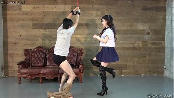 Jepang Cosplay, Hancurkan Bola Sampai Merana, Nikmatin Setiap Pukulannya Yang Erotis