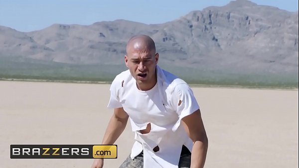 Ngentot Besar Bareng Nicole Aniston & Xander Corvus Di Oasis Nicole – Brazzers, Muncrat Puas!